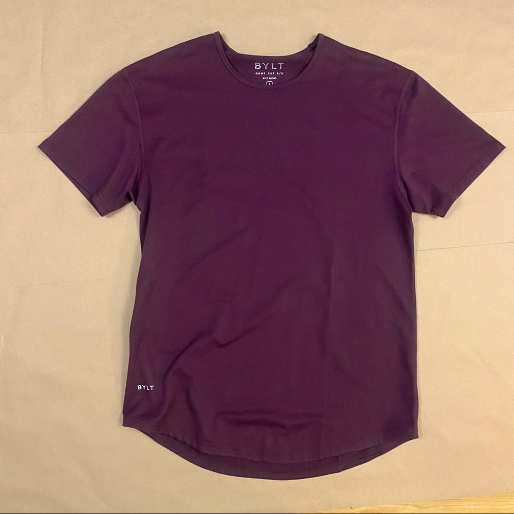Large deep red drop-cut t-shirt from BYLT Premium Basics. Excellent condition.